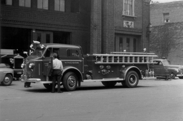 Engine 8 at Pitt St. Hall the day it was delivered, April 1948