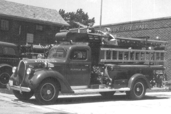 Factory photo of Riverside’s 1938 Bickle/Ford pumper