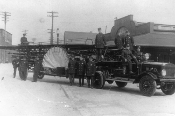 1916 Menard Tractor/1910 Seagrave 85' Aerial