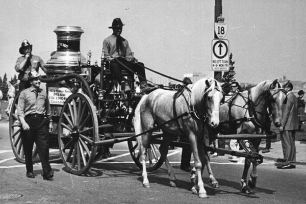 Chatham's 1870 Hyslop & Ronald Steamer on parade
